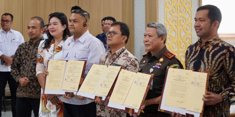 PLN UIP MPA dan Kejaksaan Tinggi Papua Barat Teken Perjanjian Kerja Sama Guna Perkuat Dukungan Hukum