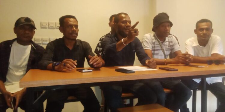 KMP3R Menduga Sekretaris Kampung Awaso Waropen Gelapkan Dana Desa