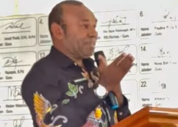 Bupati Sarmi Dominggus Catur : ” Kita Bangun Sarmi dengan Hati dan Pikiran yang Sehat dan Waras”