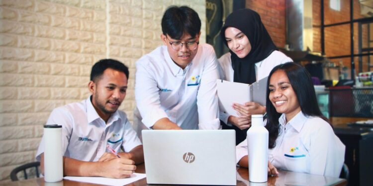 PLN Buka Lowongan Kerja bagi Lulusan D3 sampai S2 di Seluruh Indonesia
