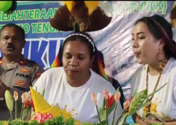 Ibadah Syukur Peringati HUT Ketiga PKK Kabupaten Mamteng