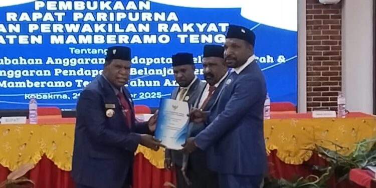 DPRK Mamteng Gelar Rapat Paripurna APBD-P Tahun 2025