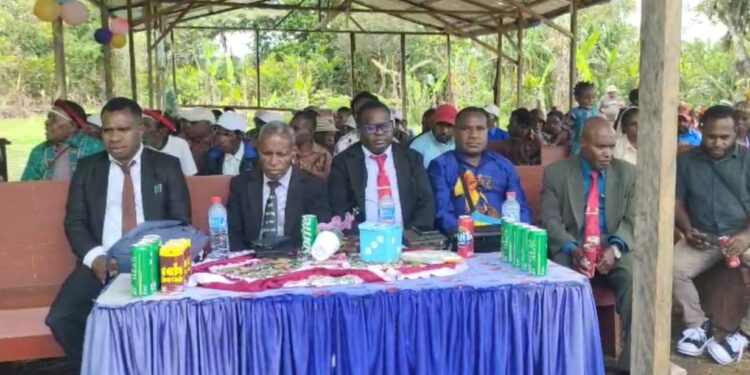 Wakil Bupati Mamteng Hadiri HUT Jemaat GIDI Gimbis Kobakma