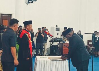 Menunggu Satu Tahun Akhirnya Ketua dan Wakil Ketua I DPRK Yahukimo Dilantik