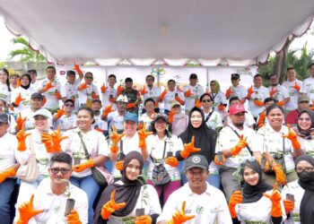 PLN Tanam 2.500 Pohon di Jayapura, Perkuat Komitmen Terhadap Energi Hijau dan Keberlanjutan