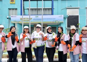 Srikandi PLN Warnai Hari Menanam Pohon Indonesia 2025 dengan Aksi Nyata di Holtekamp
