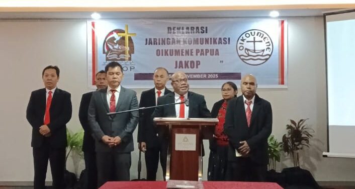 Pdt.Nabot Manufandu,S.Th, Dikukuhkan Sebagai Kordinator Jaringan Komunikasi Oikumene Papua (JAKOP)