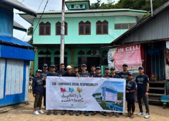 Sambut Ramadan, Heartists Mercure Jayapura Seberangi Lautan Gelar Aksi Bersih-Bersih Masjid Al-Muhajirin di Pulau Kosong