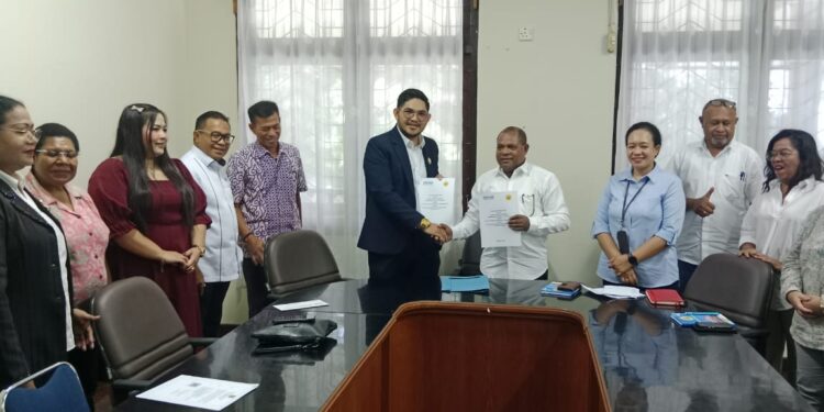 PERADI Papua Audiensi dan Jalin Kerja Sama dengan Fakultas Hukum Uncen