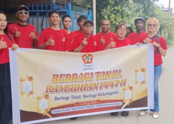 Depidar SOKSI Provinsi Papua Berbagi Kebahagiaan dengan Membagikan 100 Paket Takjil, Wujud Empati Menjaga Toleransi