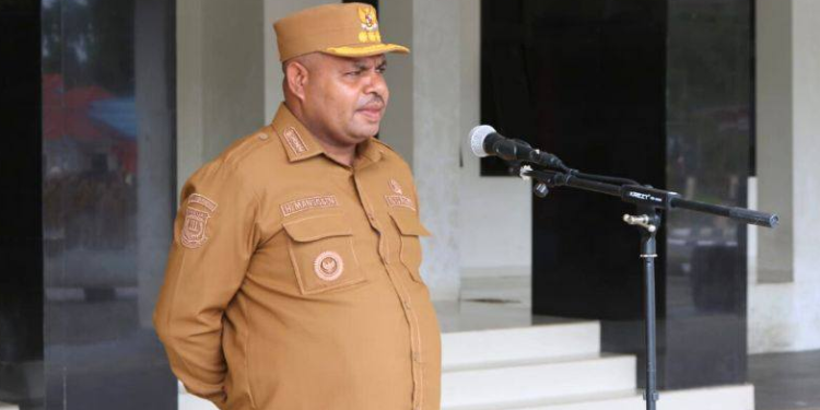 Apel Awal Tahun 2026, Bupati Supiori Heronimus Mansoben Harap Seluruh Pimpinan OPD dan Staf Laksanakan Tugas Dengan Penuh Tanggungjawab