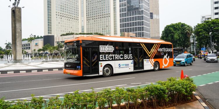 Inisiasi Penghematan Energi, Puluhan Ribu Insan PLN Serentak Terapkan Clean Energy Day