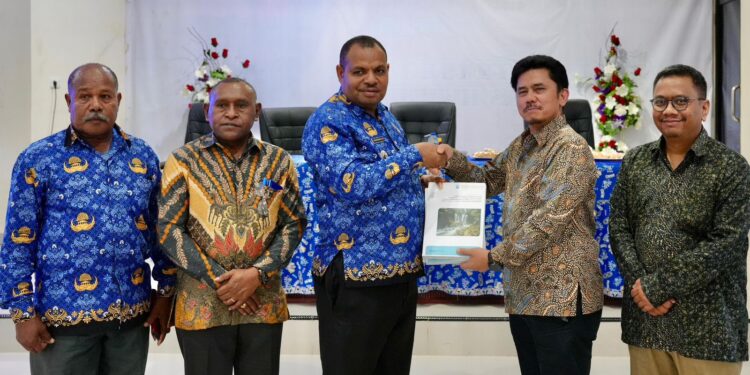 Perkuat Sinergi Energi Bersih di Tanah Papua, PLN UIP MPA Dorong Percepatan Pembangunan PLTM Wabudori 1,2 MW untuk Masyarakat Supiori