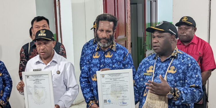 Breaking News : Bupati Spey Resmikan Ruang Radiologi dan Gedung Rawat Inap RSUD Oksibil