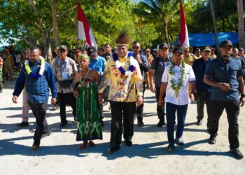 Kunker Gubernur Papua Matius Fakhiri di Pulau Numfor, Fokus Bangun Konektivitas agar Hasil Nelayan dan Petani Tembus Pasar