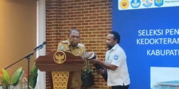 Bupati Mamberamo Tengah Yonas Kenelak, Buka Seleksi Penerimaan Mahasiswa Baru Program Kedokteran Jalur Mandiri