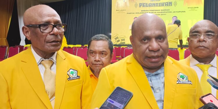 Matius Fakhiri Lantik Pengurus Golkar Kabupaten Jayapura Periode 2026-2030, Targetkan Menang Pemilu 2029