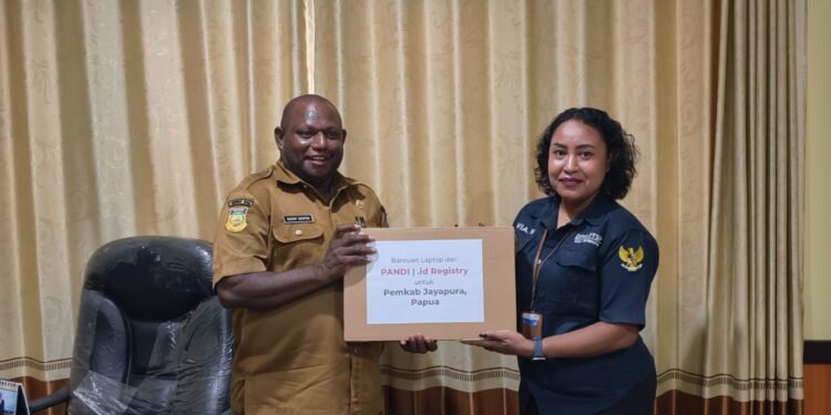DPMPTSP Kabupaten Jayapura Terima Bantuan CSR dari Sejumlah Perusahaan, Perkuat Pelayanan Publik