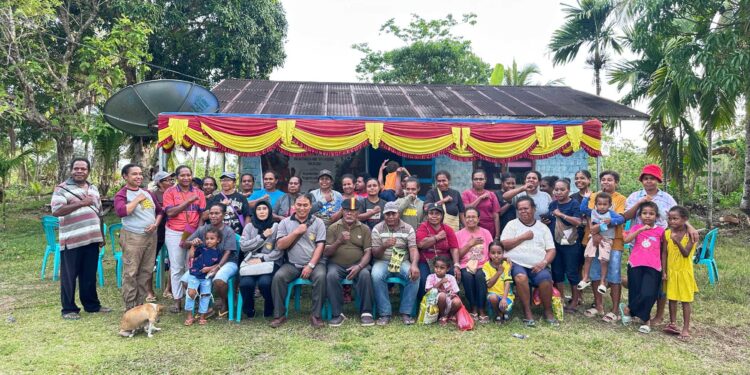 Tokoh Adat, Marthin Yarangga menggelar kegiatan Bakti Sosial Ketahanan Pangan